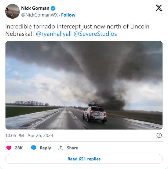 Incredible tornado intercept just now north of Lincoln Nebraska!! 
