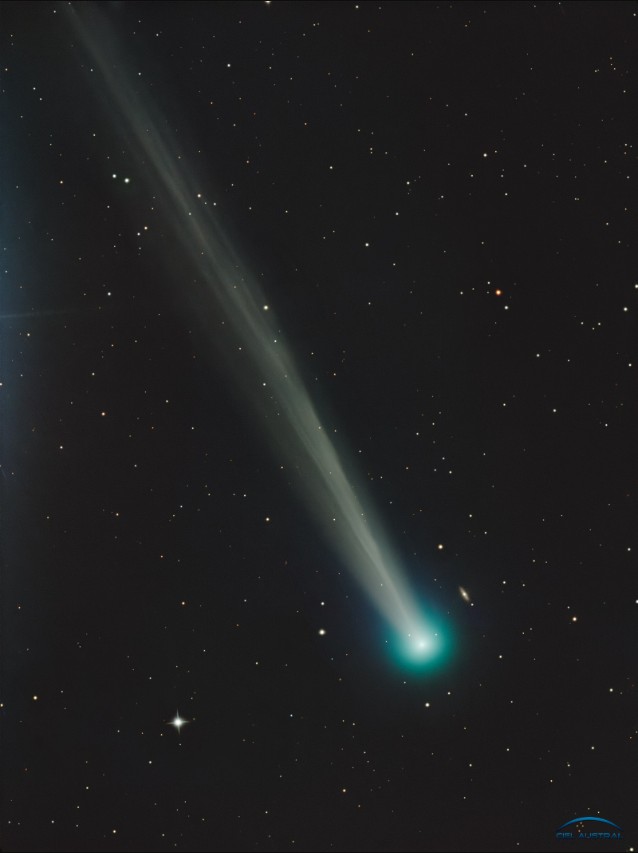 APOD - Comet C/2025 R2 (SWAN)