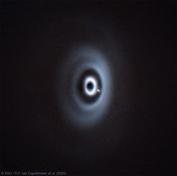 APOD - WISPIT 2b: Exoplanet Carves Gap in Birth Disk