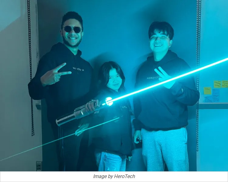 makezine - HeroTech’s Really Retractable Lightsaber