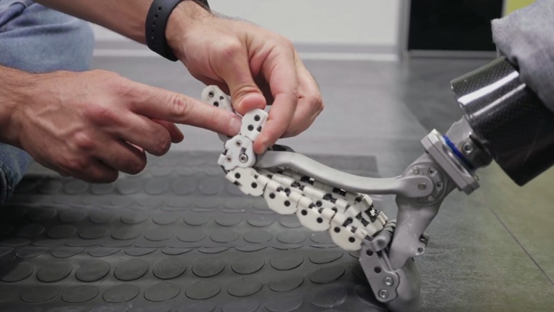 theawesomer - SoftFoot Pro Flexible Artificial Foot