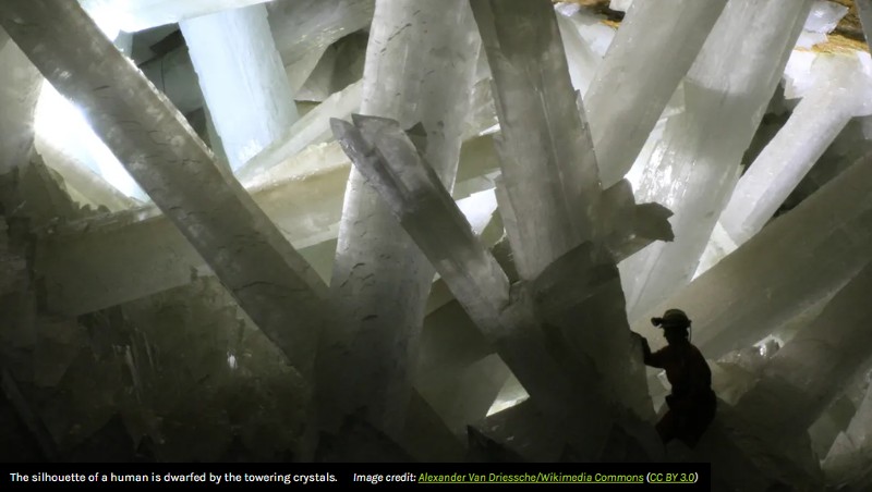 iflscience - There's A Cave In North America Where Crystals Grow Up To 11.4 Meters – But Entering Is Extremely Dangerous