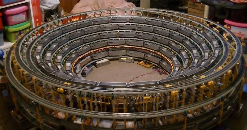 The Downward Spiraling Helix with an HO scale model train and K'NEX.jpg