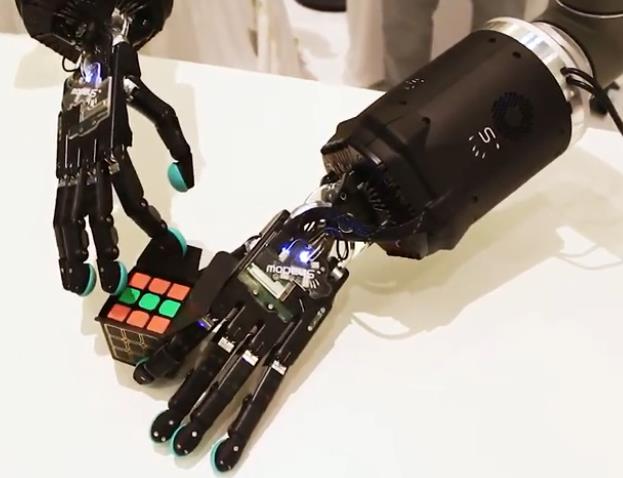 youtube.com Tactile Telerobot - Control robots with your hands.jpg